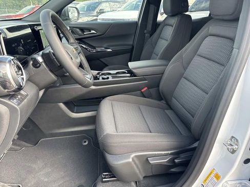 New 2026 Chevrolet Equinox LT w/ Safety and Technology Package image 11