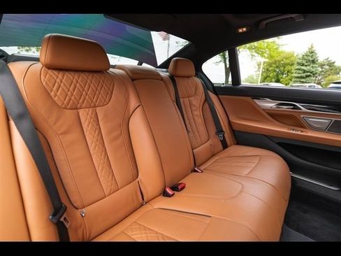 Used 2022 BMW 750i xDrive w/ Executive Package AWD/4WD image 36