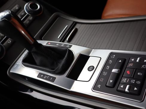 Used 2012 Land Rover Range Rover Sport Supercharged AWD/4WD image 15