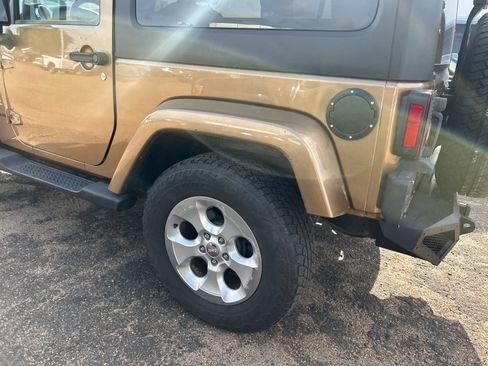 Used 2015 Jeep Wrangler Sahara w/ Dual Top Group AWD/4WD image 46