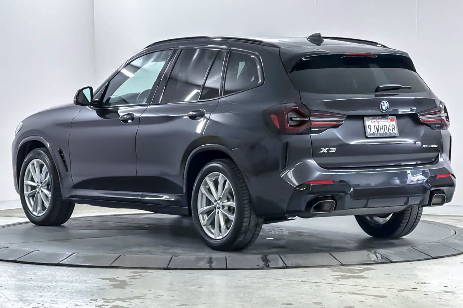 Used 2023 BMW X3 xDrive30i w/ M Sport Package AWD/4WD image 6