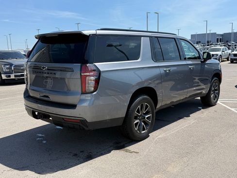 Used 2021 Chevrolet Suburban Z71 w/ Z71 Off-Road Package image 18