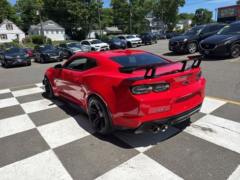 Used 2021 Chevrolet Camaro ZL1 RWD image 4