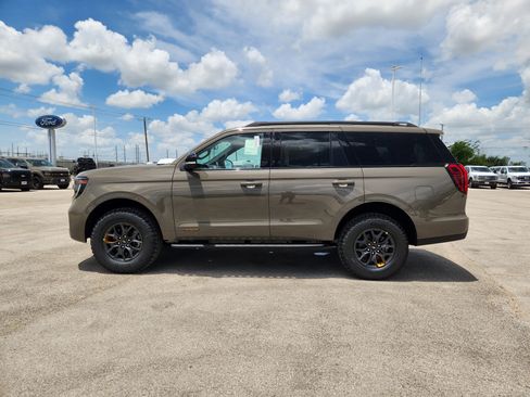 New 2027 Ford Expedition Tremor w/ Driver's Package AWD/4WD image 3
