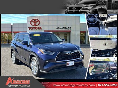 Used 2023 Toyota Highlander Limited