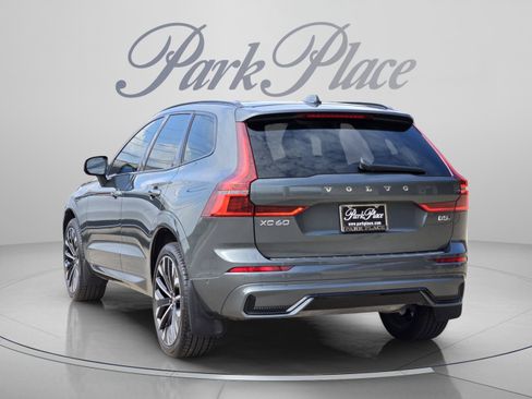 Used 2026 Volvo XC60 B5 Ultra w/ Climate Package AWD/4WD image 3