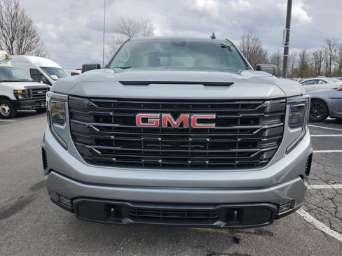 Used 2025 GMC Sierra 1500 Elevation image 17