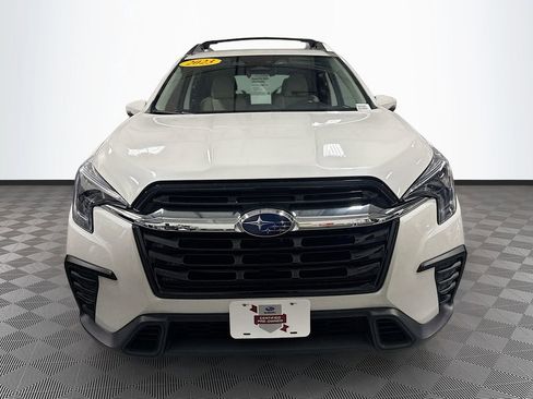 Certified 2023 Subaru Ascent Limited AWD/4WD image 2