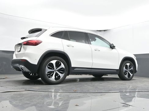 Used 2025 Mercedes-Benz GLA 250 image 45