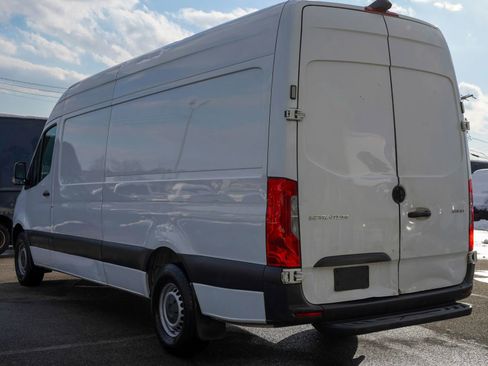 Used 2019 Mercedes-Benz Sprinter 170 Cargo image 8