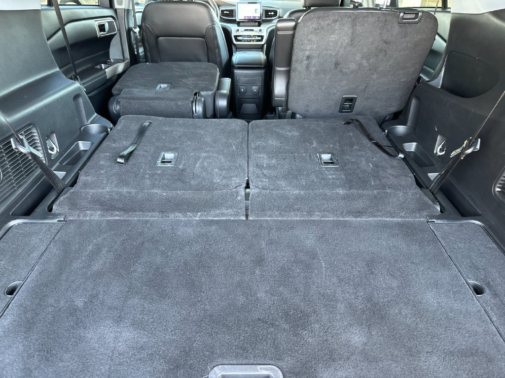 Certified 2023 Ford Explorer XLT w/ Equipment Group 202A RWD image 15