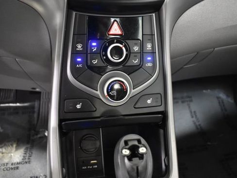 Used 2014 Hyundai Elantra SE w/ Option Group 02 FWD image 20