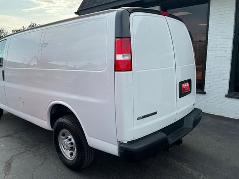 Used 2019 Chevrolet Express 2500 w/ Communications Package RWD image 24