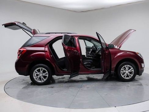 Used 2017 Chevrolet Equinox LT w/ Convenience Package image 9