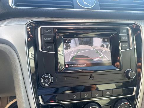 Used 2017 Volkswagen Passat 1.8T S image 24