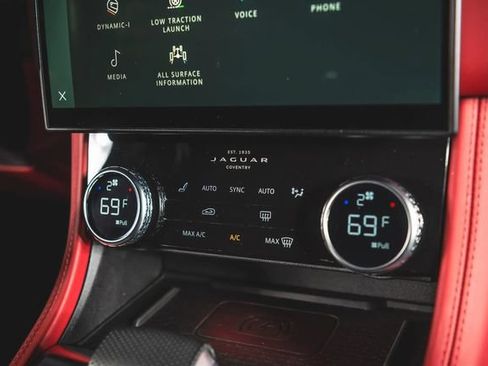 Used 2022 Jaguar F-PACE SVR AWD/4WD image 46