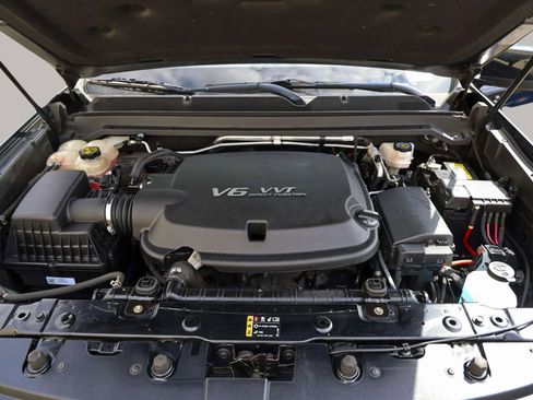 Used 2021 Chevrolet Colorado Z71 w/ Z71 Midnight Edition image 32