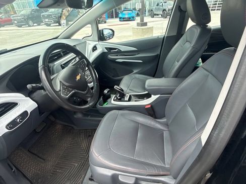 Used 2020 Chevrolet Bolt Premier w/ Infotainment Package FWD image 11