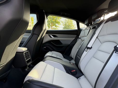 New 2025 Porsche Taycan 4S AWD/4WD image 31