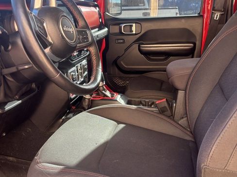 Used 2018 Jeep Wrangler Unlimited Rubicon image 11