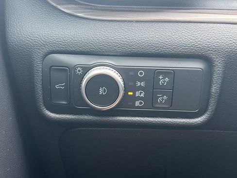 Used 2022 Ford Explorer Limited w/ Equipment Group 301A image 13