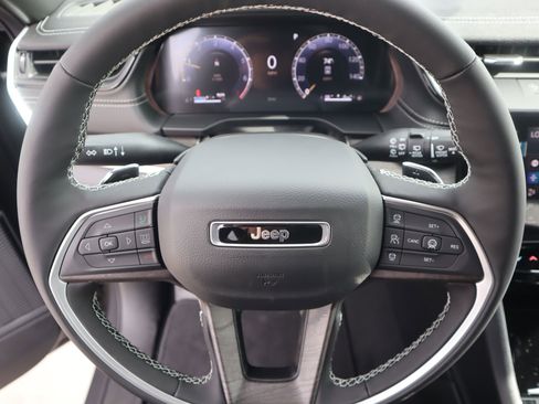 New 2026 Jeep Grand Cherokee Limited AWD/4WD image 3