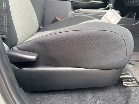 Certified 2023 Toyota Tacoma TRD Off-Road image 28