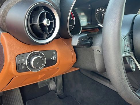 Used 2019 Alfa Romeo Giulia w/ Quick Order Package 22K Sport image 19