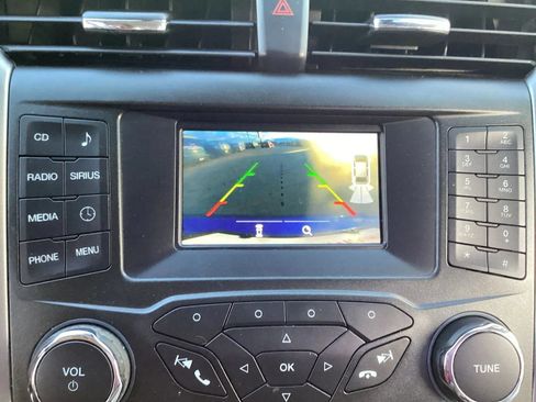 Used 2018 Ford Fusion SE FWD image 33