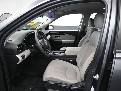 Used 2023 Honda Pilot LX image 11