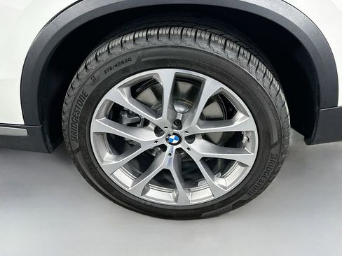 Certified 2024 BMW X5 xDrive40i w/ Premium Package image 32