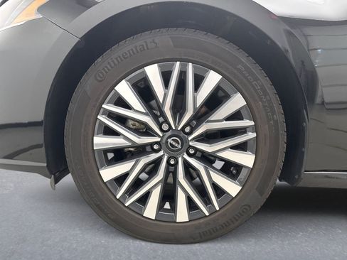 Used 2024 Nissan Altima 2.5 SV FWD image 22