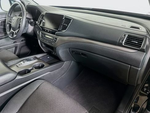 Used 2025 Honda Ridgeline Sport image 30
