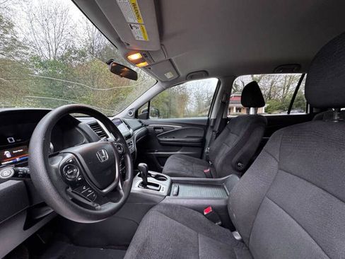 Used 2018 Honda Pilot EX image 11