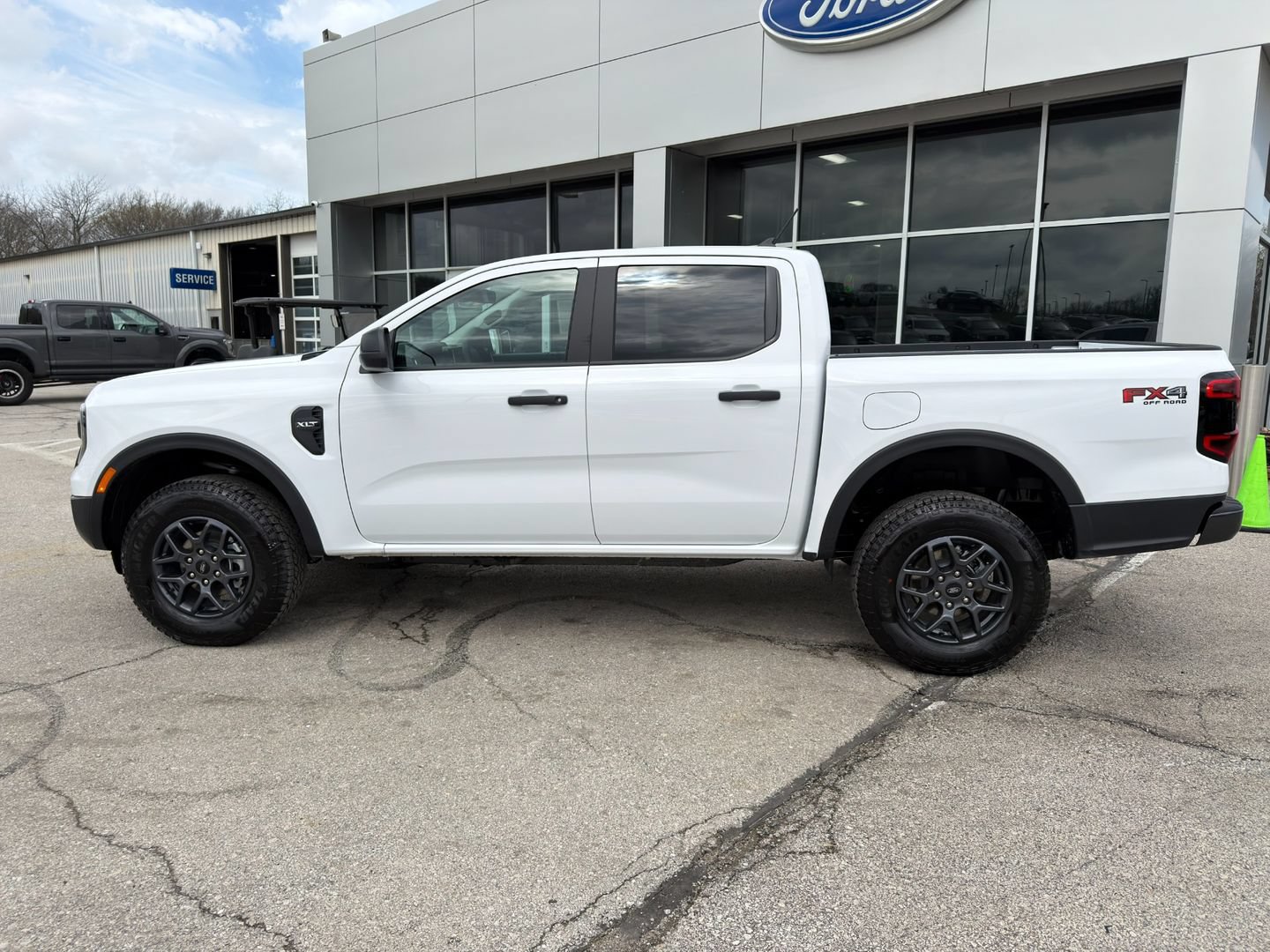 New 2026 Ford Ranger XLT w/ Equipment Group 301A High AWD/4WD image 4