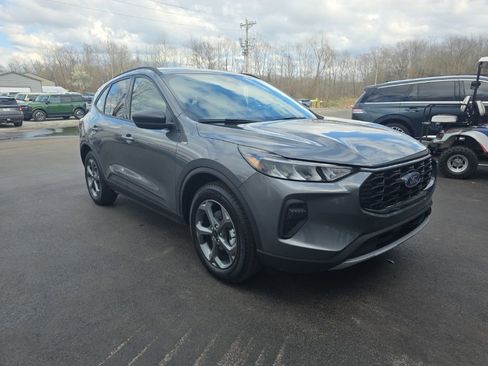 New 2026 Ford Escape ST-Line w/ Cold Weather Package FWD image 5