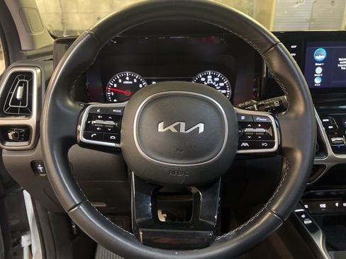 Certified 2023 Kia Sorento S w/ Panoramic Sunroof Package image 11
