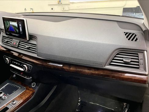 Used 2018 Audi Q5 2.0T Premium Plus w/ Premium Plus Package image 19