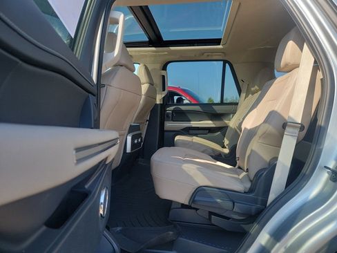 Used 2023 Ford Expedition Limited image 28
