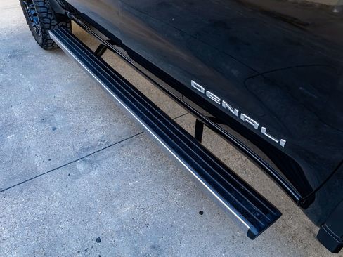 Used 2024 GMC Sierra 1500 Denali image 13