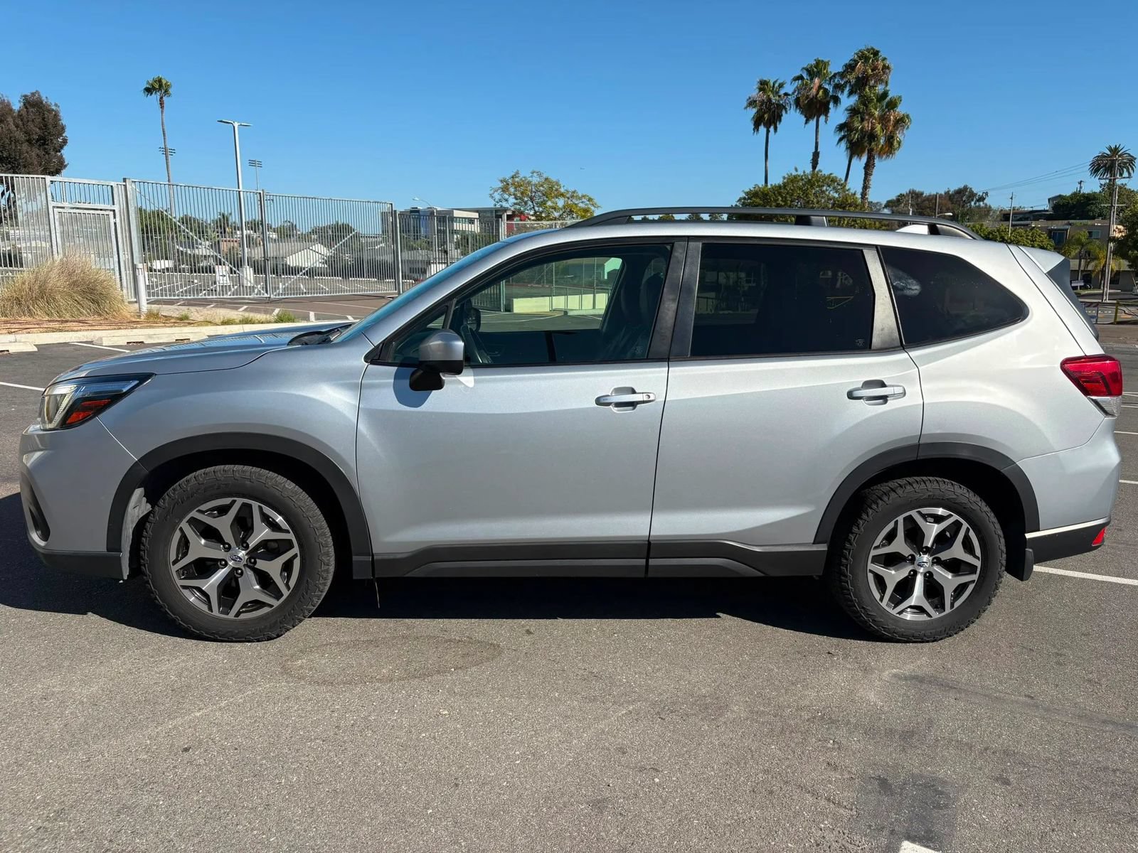 Used 2019 Subaru Forester Premium AWD/4WD image 5