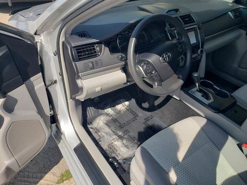 Used 2014 Toyota Camry LE FWD image 9