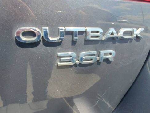 Used 2018 Subaru Outback 3.6R Limited AWD/4WD image 22
