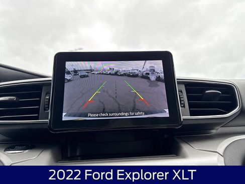 Used 2022 Ford Explorer XLT AWD/4WD image 24