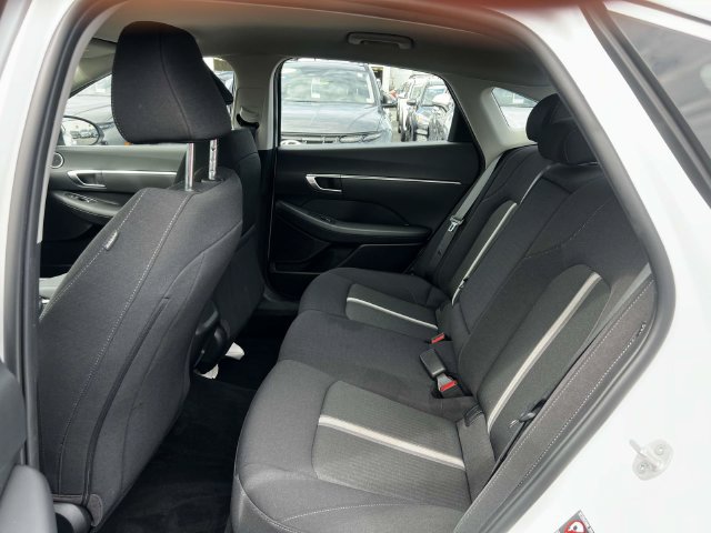 Certified 2023 Hyundai Sonata SEL w/ Cargo Package FWD image 11