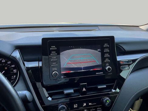 Used 2021 Toyota Camry SE FWD image 25
