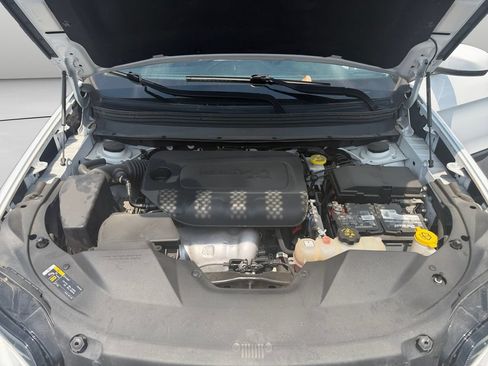 Used 2019 Jeep Cherokee Limited FWD image 23