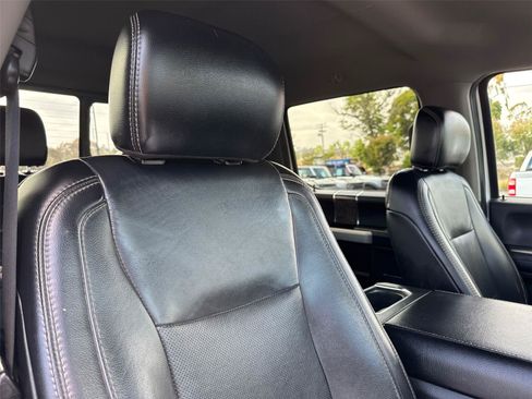 Used 2019 Ford F250 Lariat w/ Lariat Value Package AWD/4WD image 17