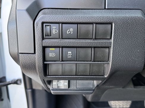 Used 2025 Toyota Tacoma SR image 28