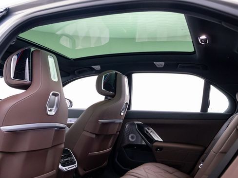 New 2026 BMW i7 xDrive60 AWD/4WD image 21